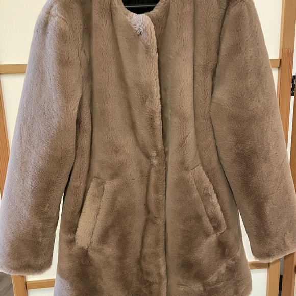 Zara beige faux fur coat - Picture 1 of 4